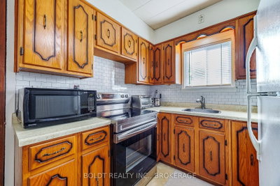 20 Stuart Avenue • St. Catharines, ON photo 6