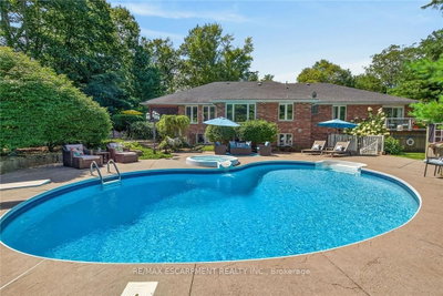 3 Forest Glen Court • Norfolk, ON photo 4