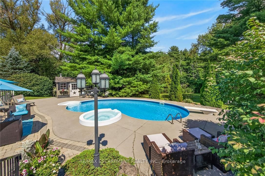 3 Forest Glen Court • Norfolk, ON photo 5