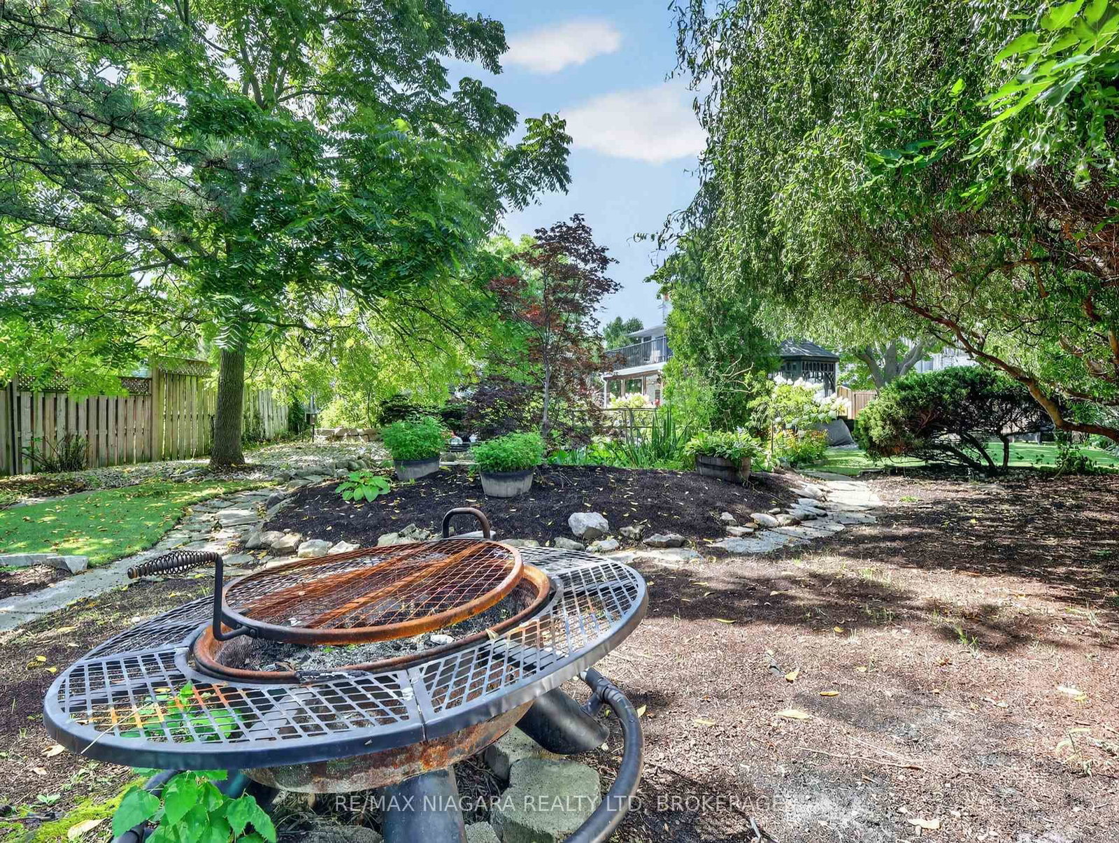 14 Fairlawn Court • St. Catharines, ON photo 11