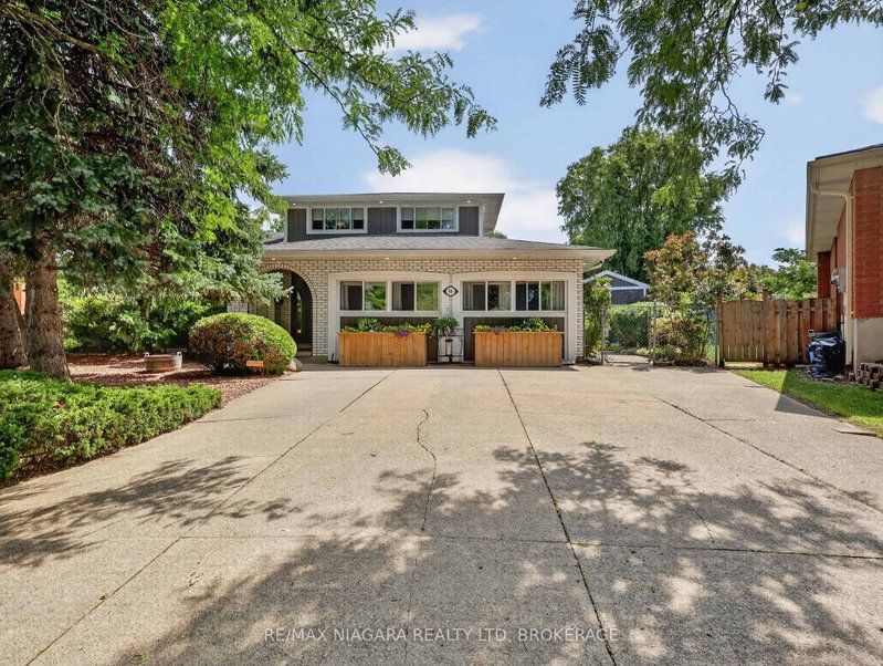 14 Fairlawn Court