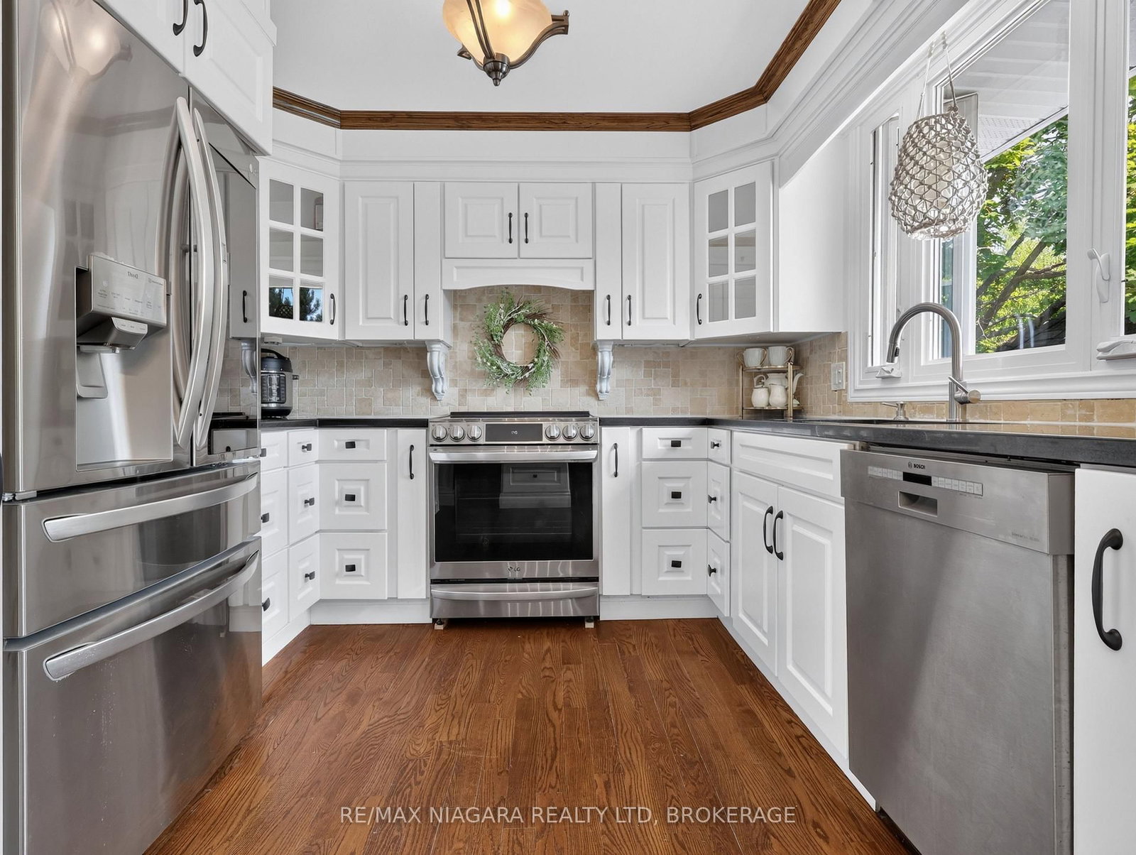 14 Fairlawn Court • St. Catharines, ON photo 22