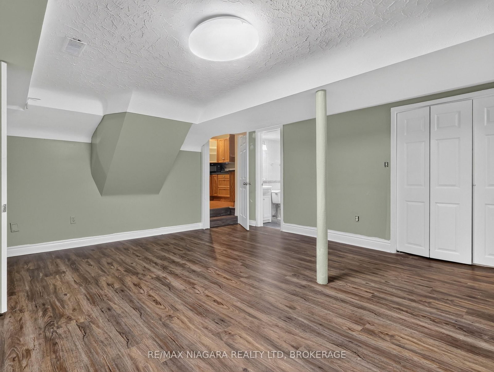 14 Fairlawn Court • St. Catharines, ON photo 46