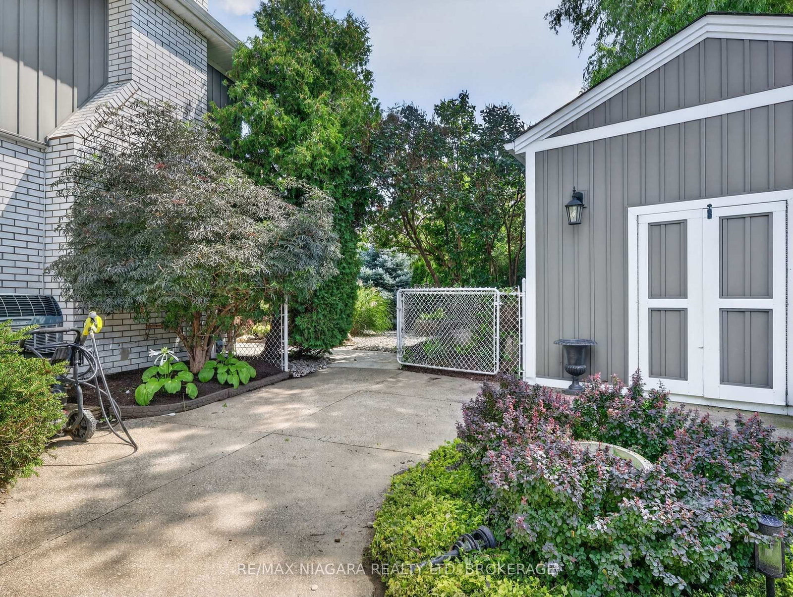 14 Fairlawn Court • St. Catharines, ON photo 5