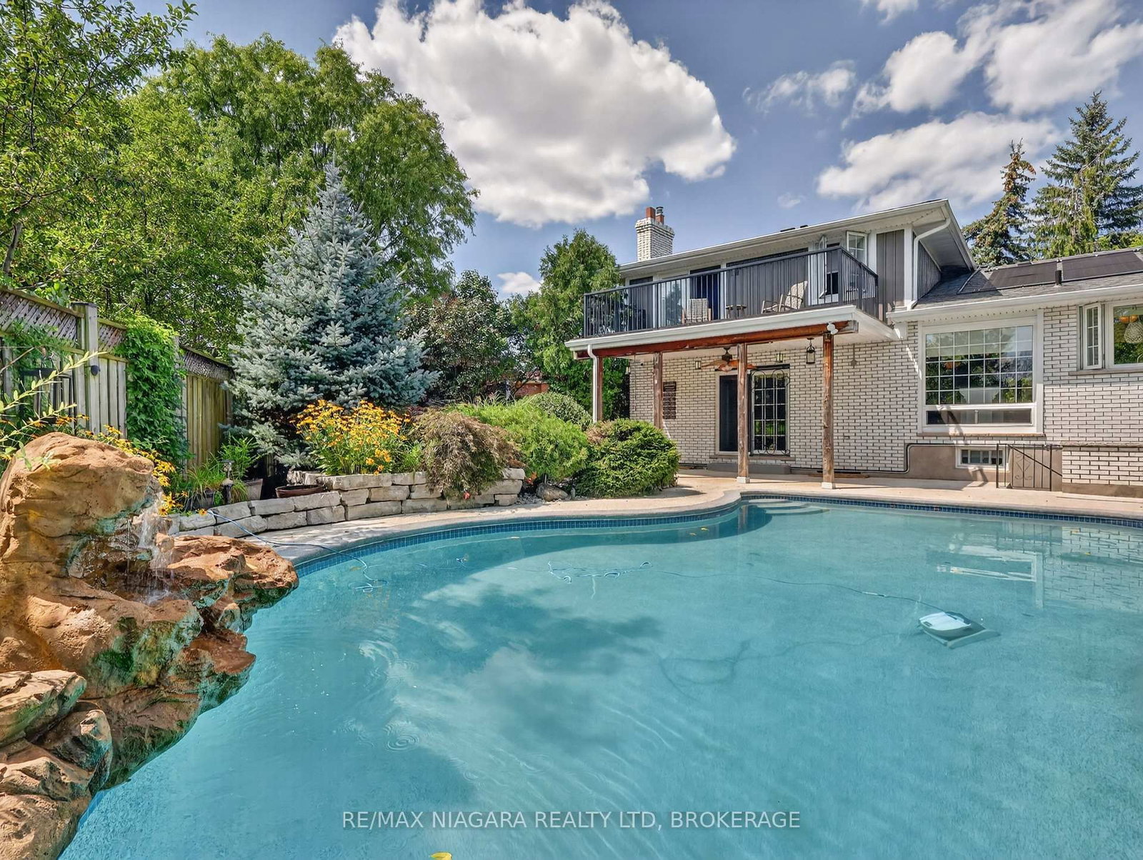 14 Fairlawn Court • St. Catharines, ON photo 9