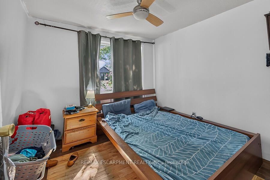 576 Rosseau Road • Hamilton, ON photo 4