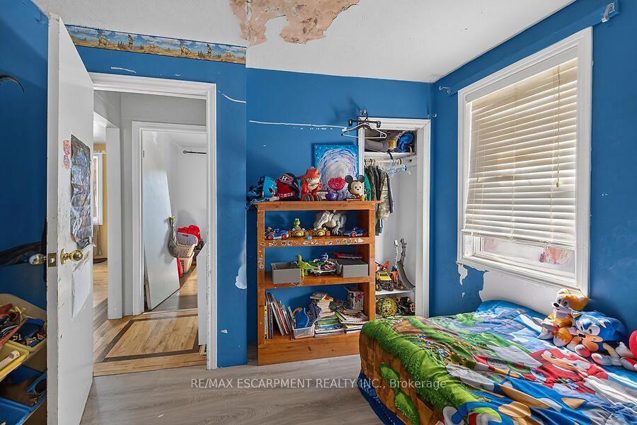 576 Rosseau Road • Hamilton, ON photo 5