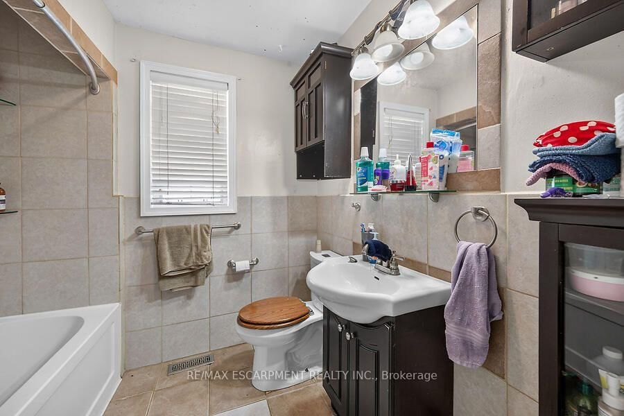 576 Rosseau Road • Hamilton, ON photo 6