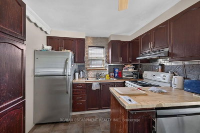 576 Rosseau Road • Hamilton, ON photo 9