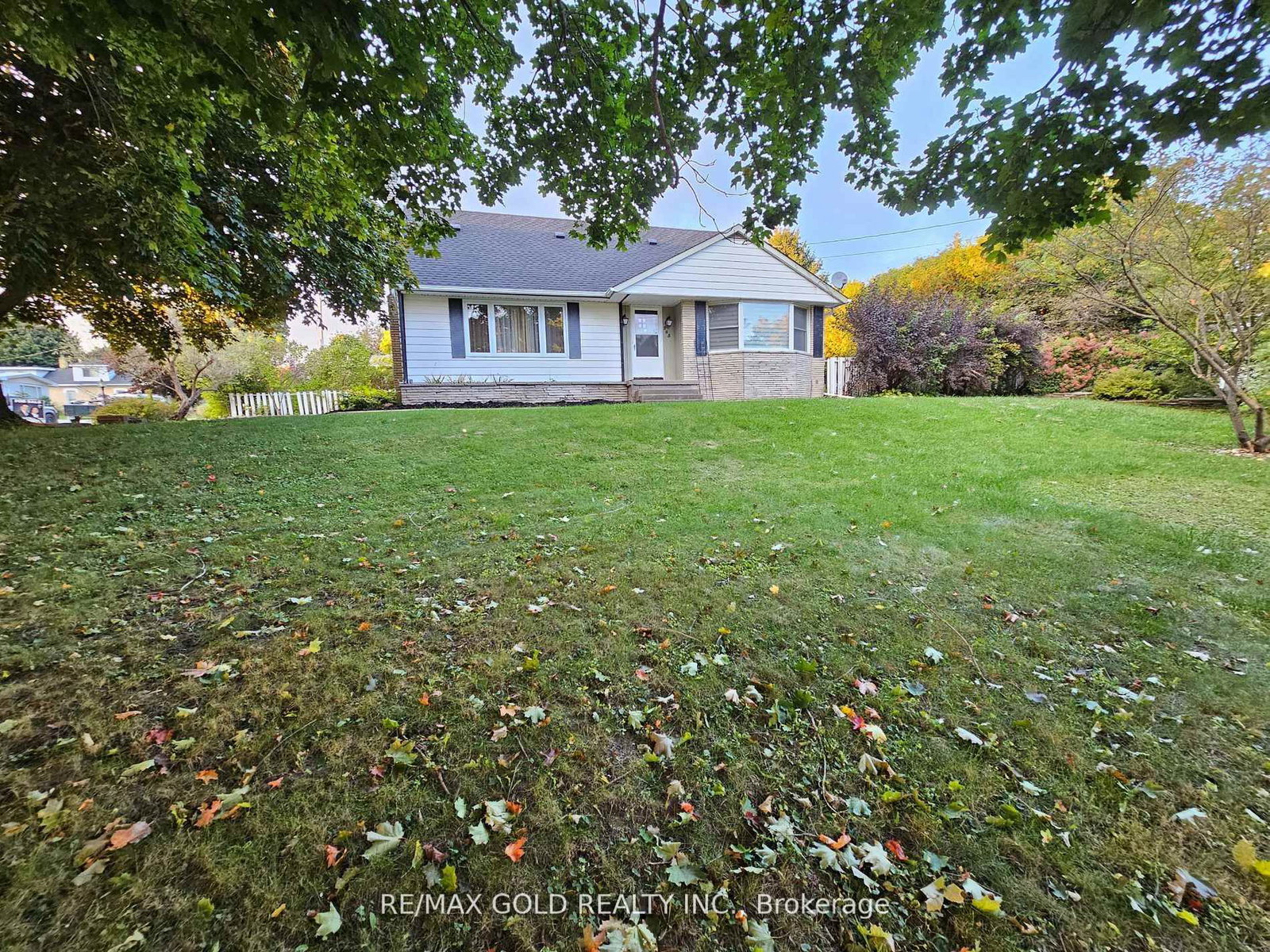 285 NORTH WATER Street W • Wellington North, ON photo 4