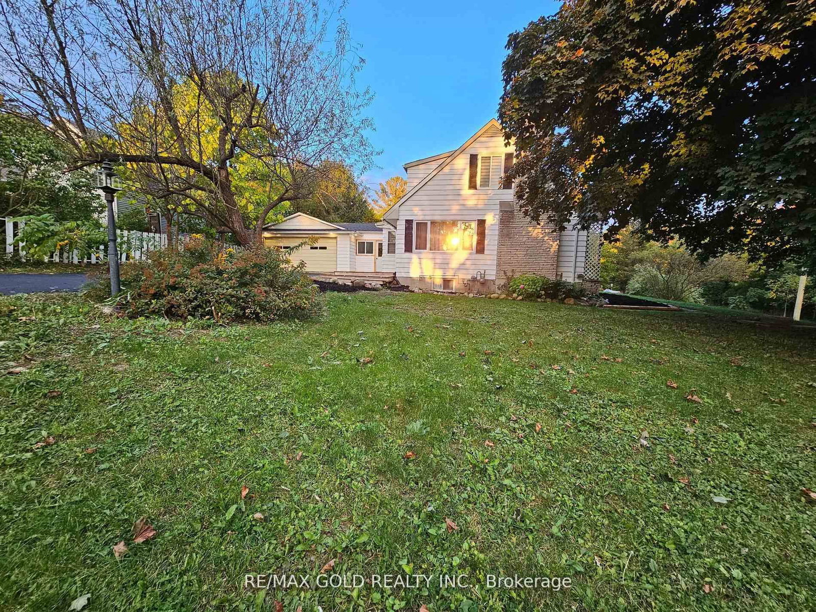 285 NORTH WATER Street W • Wellington North, ON photo 6