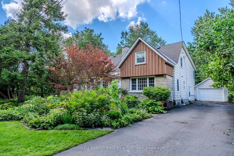 495 Lansdowne Road N