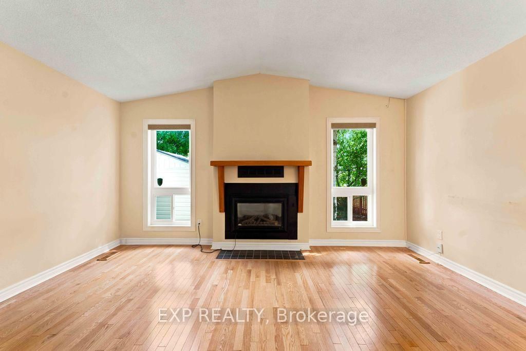 28 Glenmoriston Avenue • Ottawa, ON photo 13