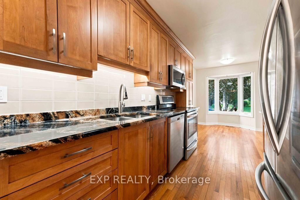 28 Glenmoriston Avenue • Ottawa, ON photo 6
