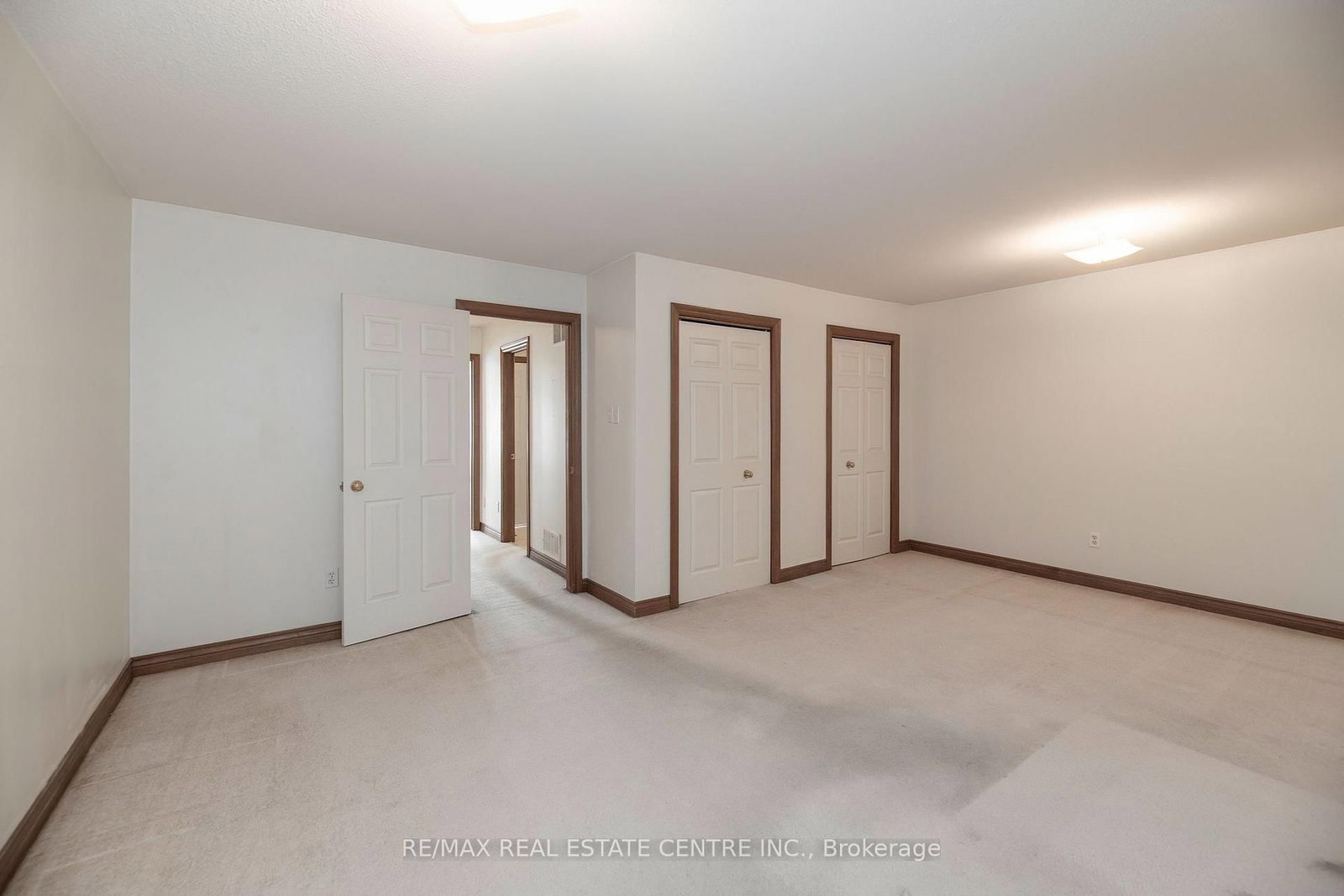 2 Walker Court • Grimsby, ON photo 26