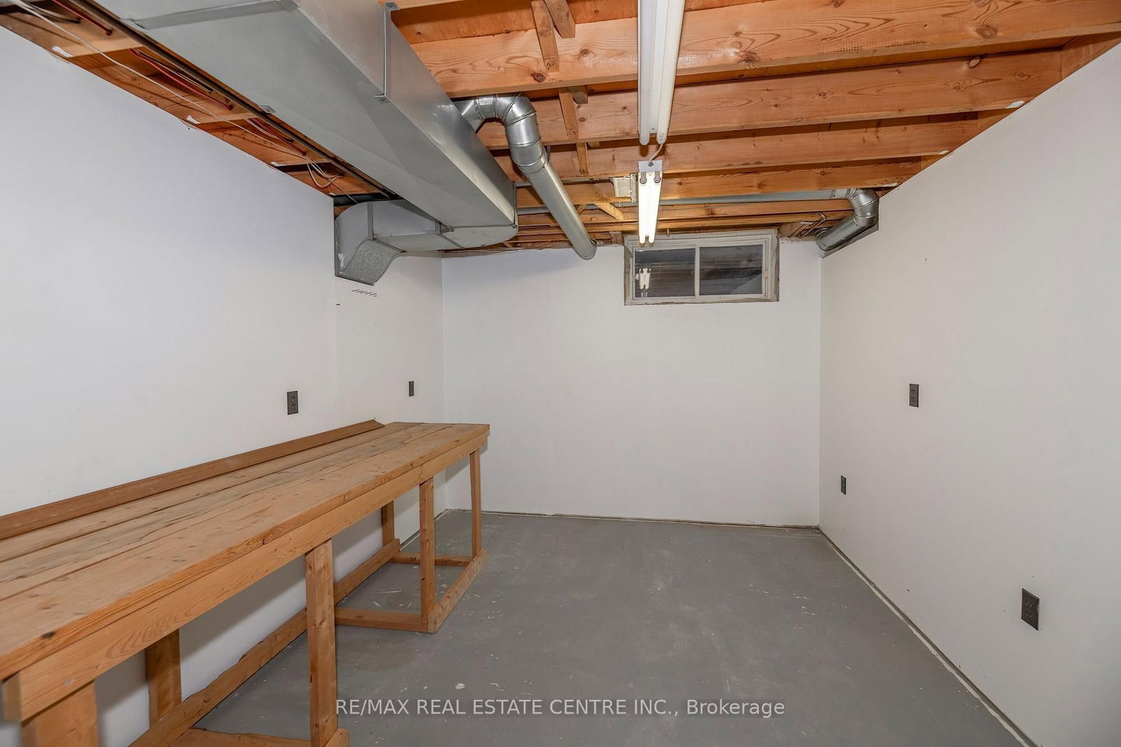 2 Walker Court • Grimsby, ON photo 29