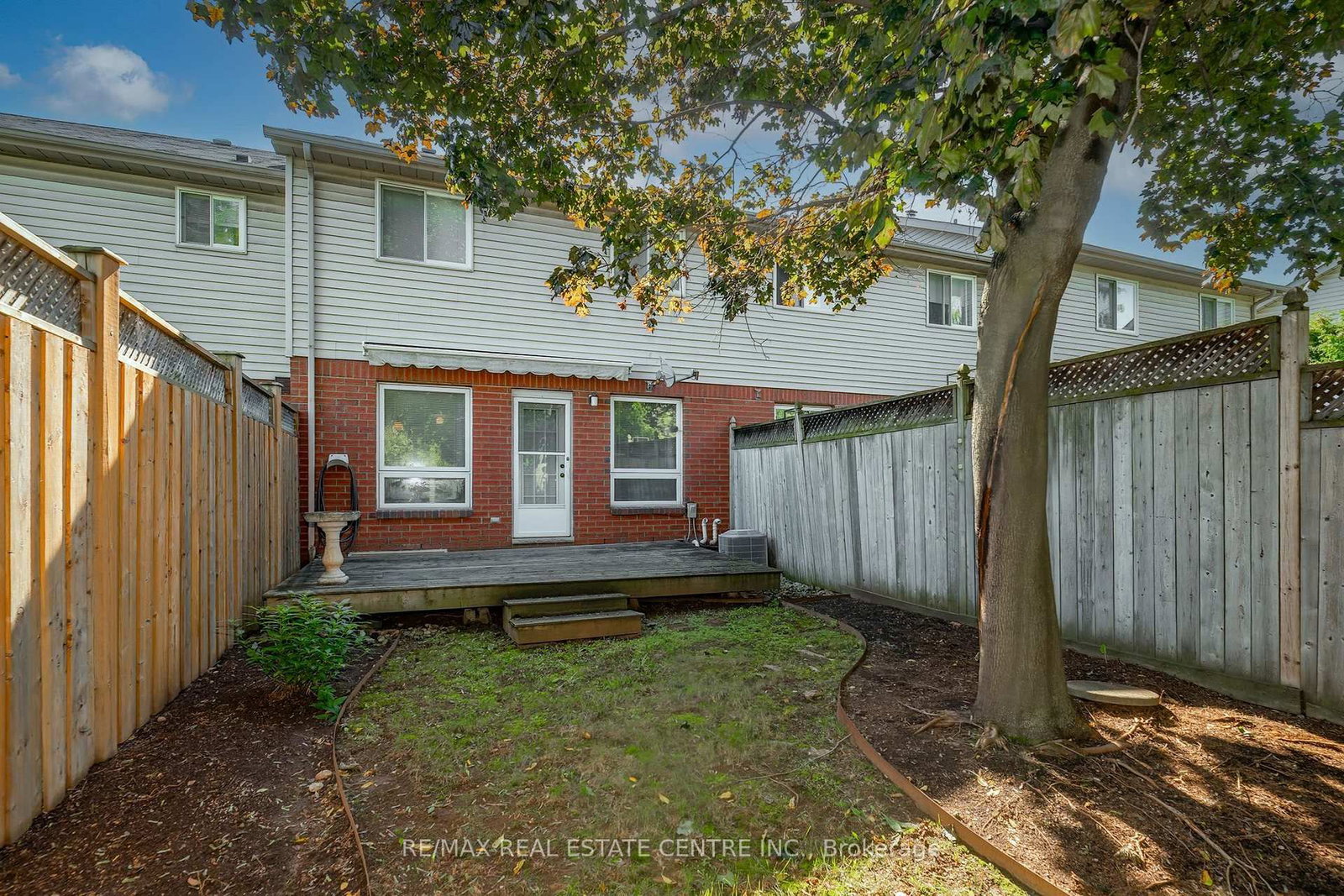 2 Walker Court • Grimsby, ON photo 33