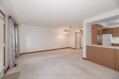 2 Walker Court • Grimsby, ON photo 8