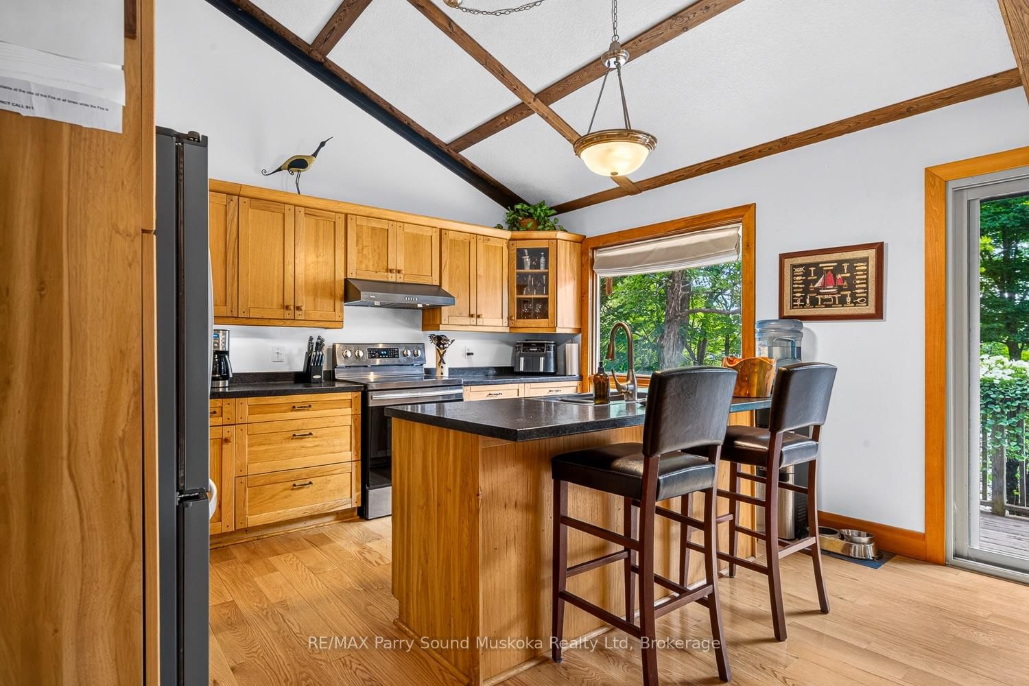 53 Crown Retreats Road • Whitestone, ON photo 12