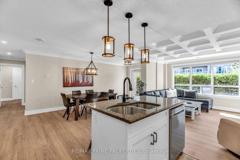 110 - 320 SUGARCREEK Trail S
