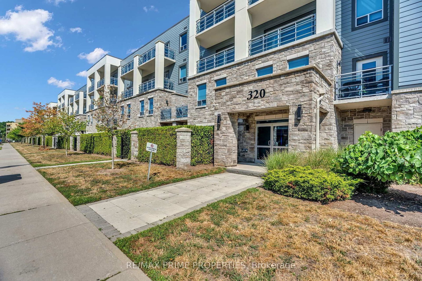 320 SUGARCREEK Trail S • #110 • London North, ON photo 42
