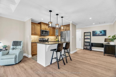 320 SUGARCREEK Trail S • #110 • London North, ON photo 5