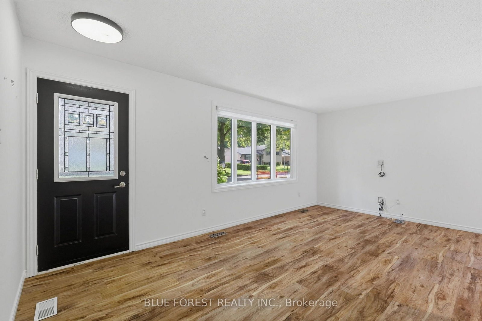 83 Amy Crescent • London East, ON photo 3