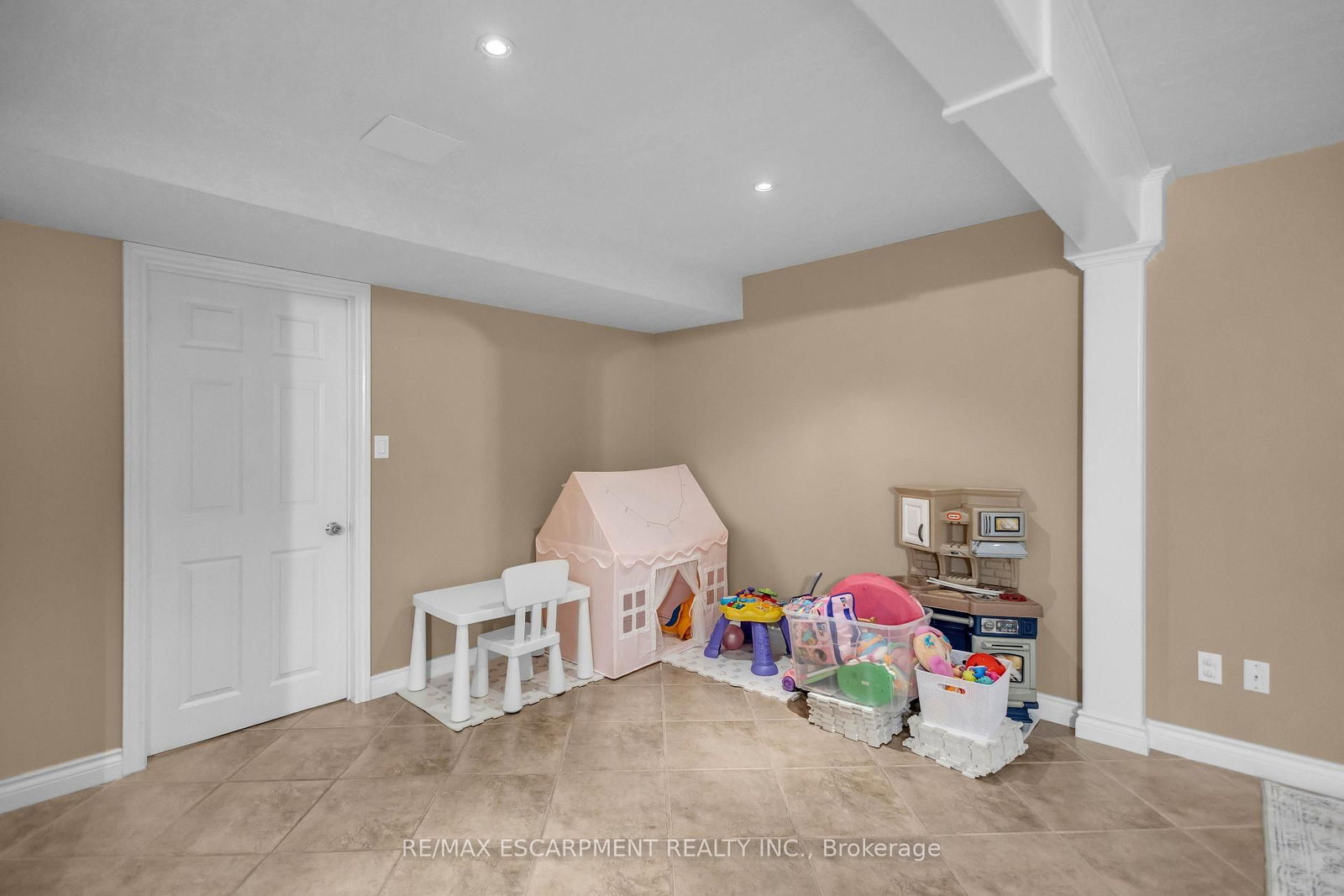 172 Alderlea Avenue • Hamilton, ON photo 37