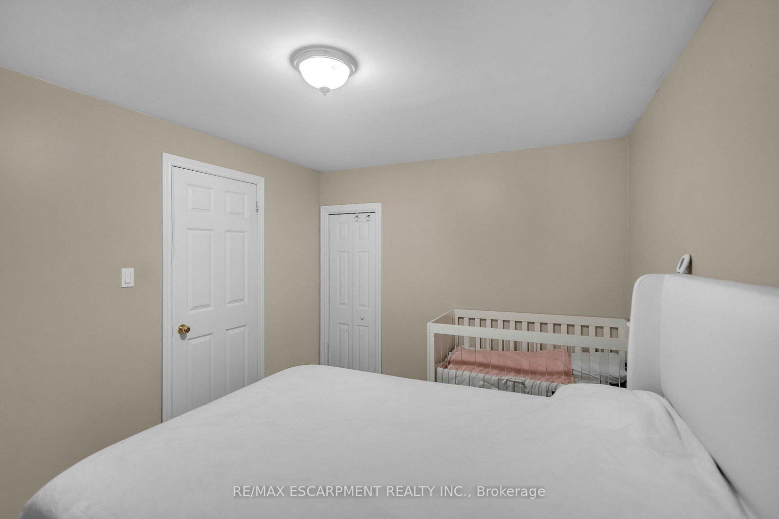 172 Alderlea Avenue • Hamilton, ON photo 40
