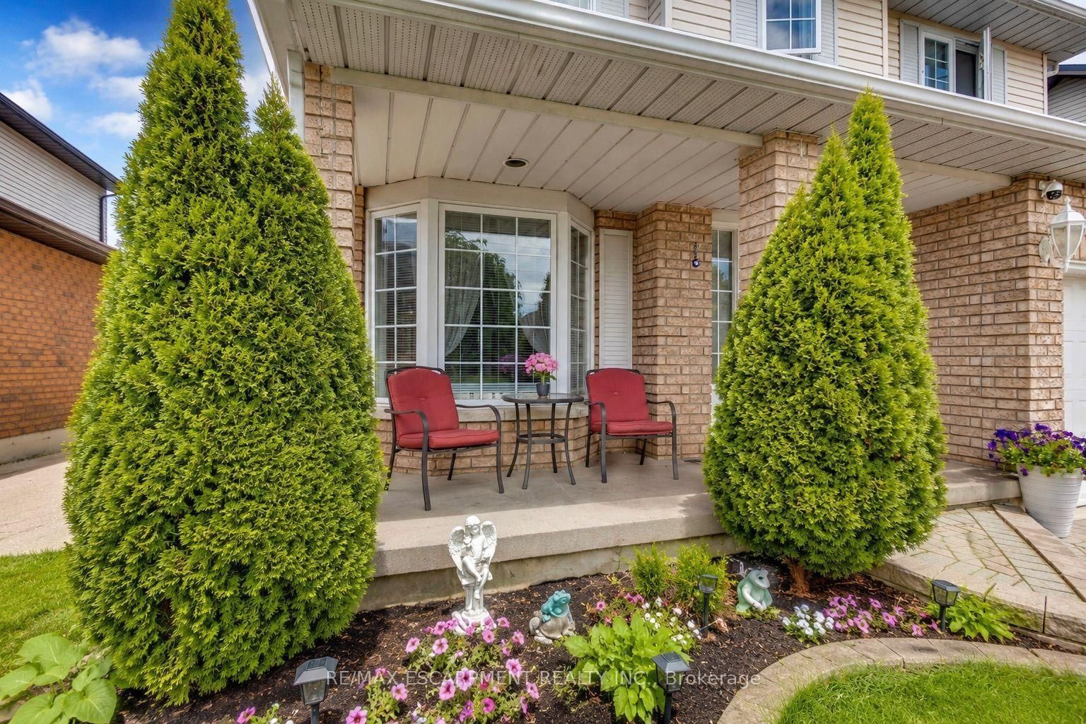 172 Alderlea Avenue • Hamilton, ON photo 5