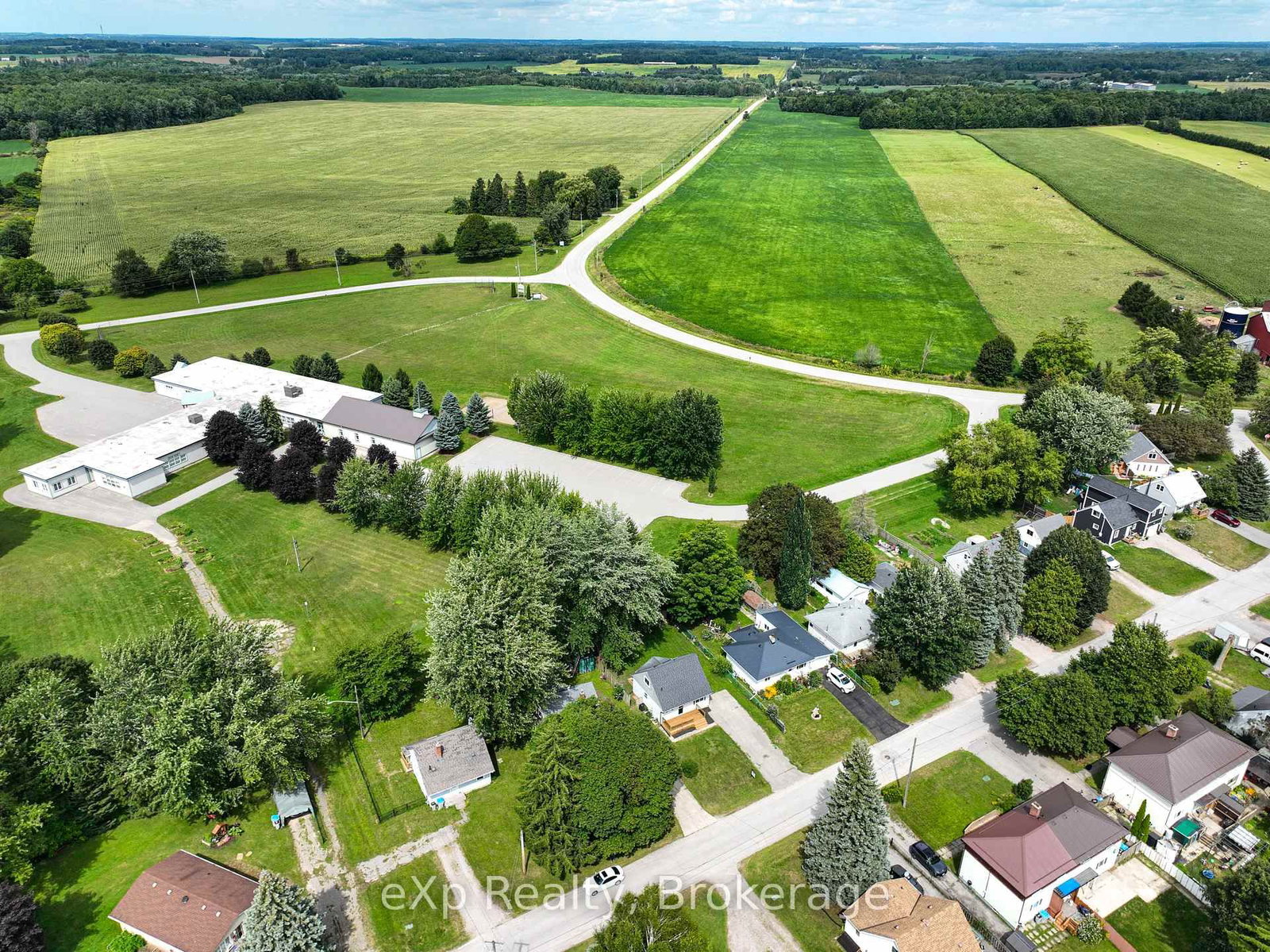 84 Victoria Boulevard • Huron East, ON photo 41