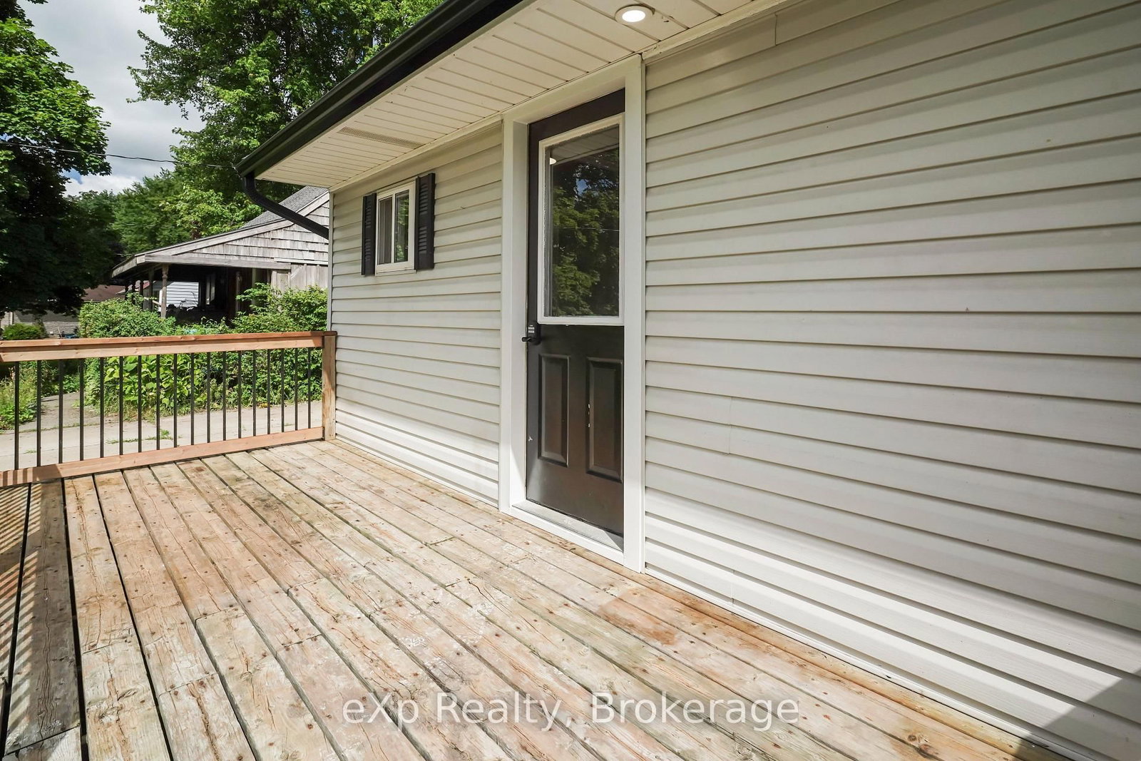 84 Victoria Boulevard • Huron East, ON photo 5