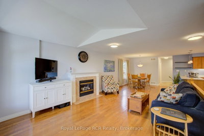 952 Gzowski Street • Centre Wellington, ON photo 4