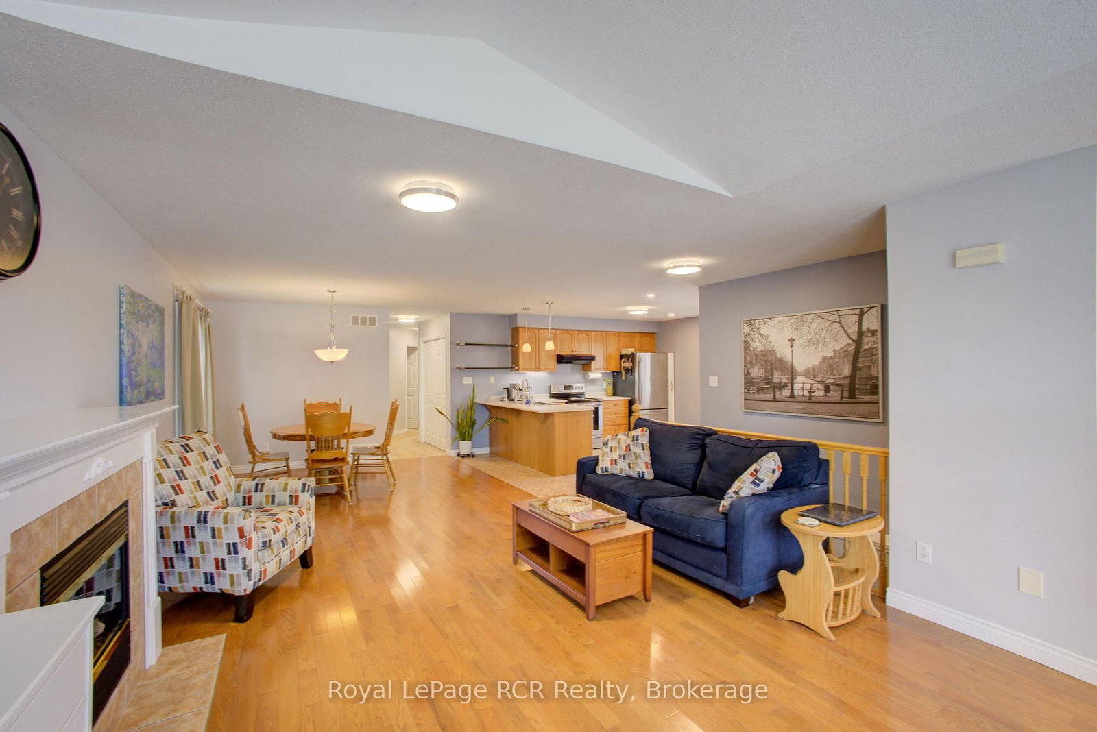 952 Gzowski Street • Centre Wellington, ON photo 5