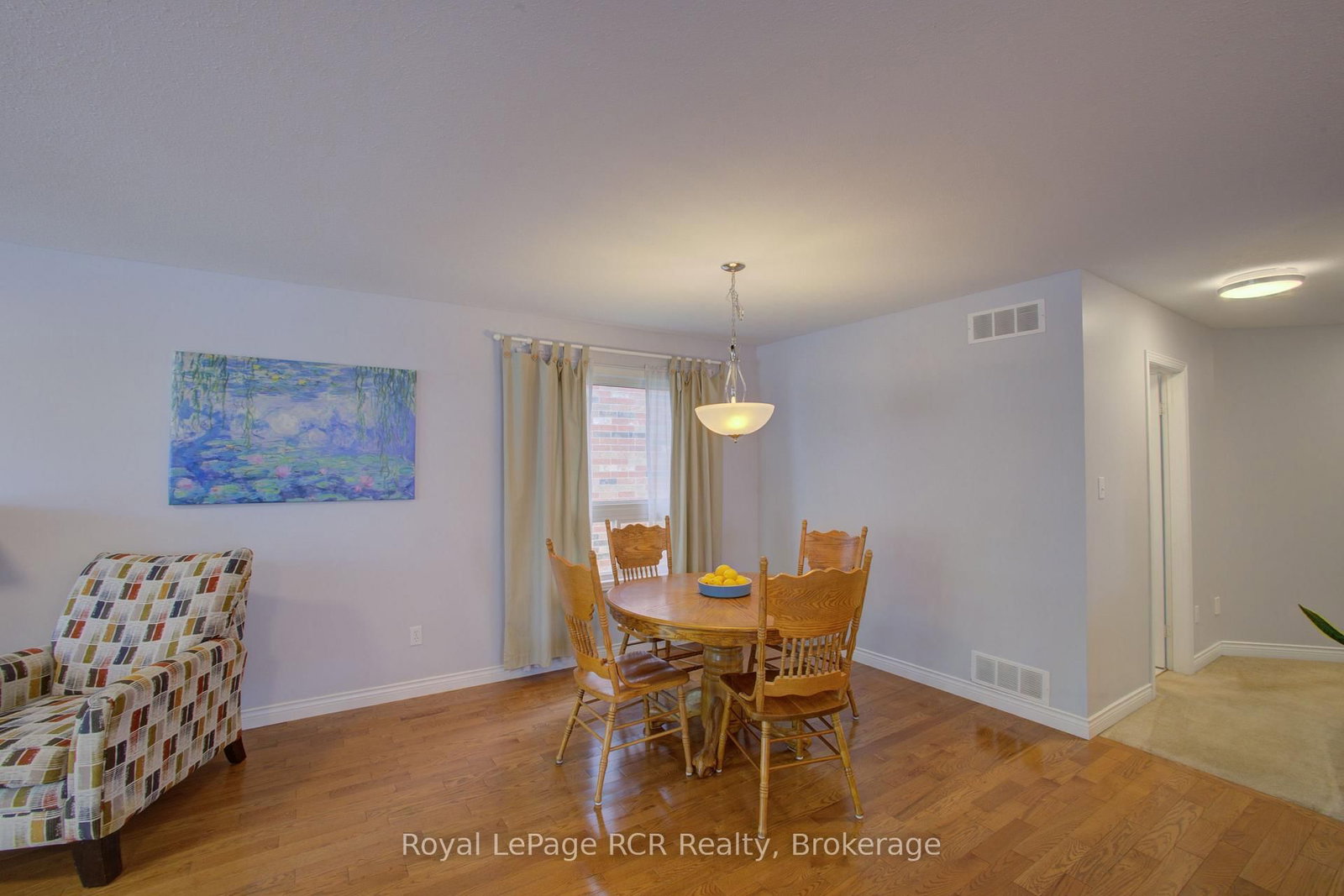 952 Gzowski Street • Centre Wellington, ON photo 8