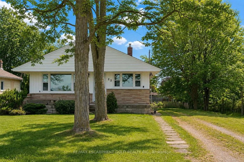 22 Kelson Avenue S