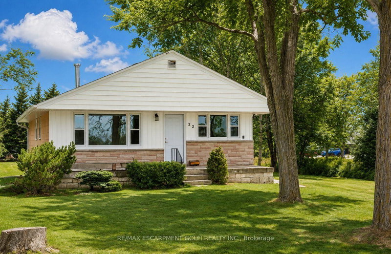 22 Kelson Avenue S