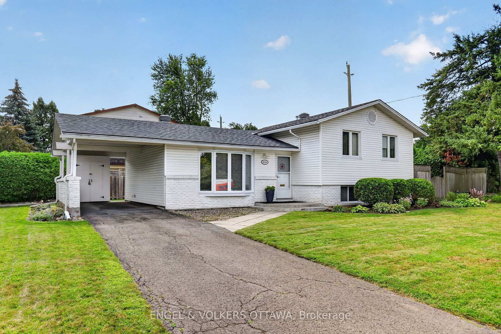 1994 Connecticut Avenue • Ottawa, ON photo 21
