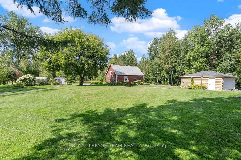 4869 THUNDER Road • Carlsbad Springs, ON photo 46