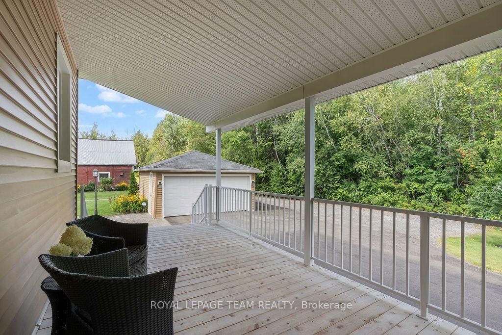 4869 THUNDER Road • Carlsbad Springs, ON photo 6