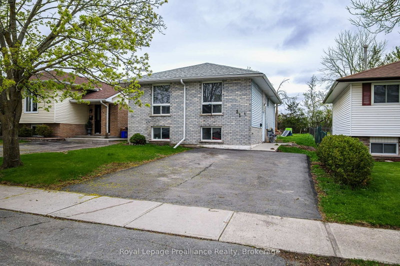 21 Pepper Avenue