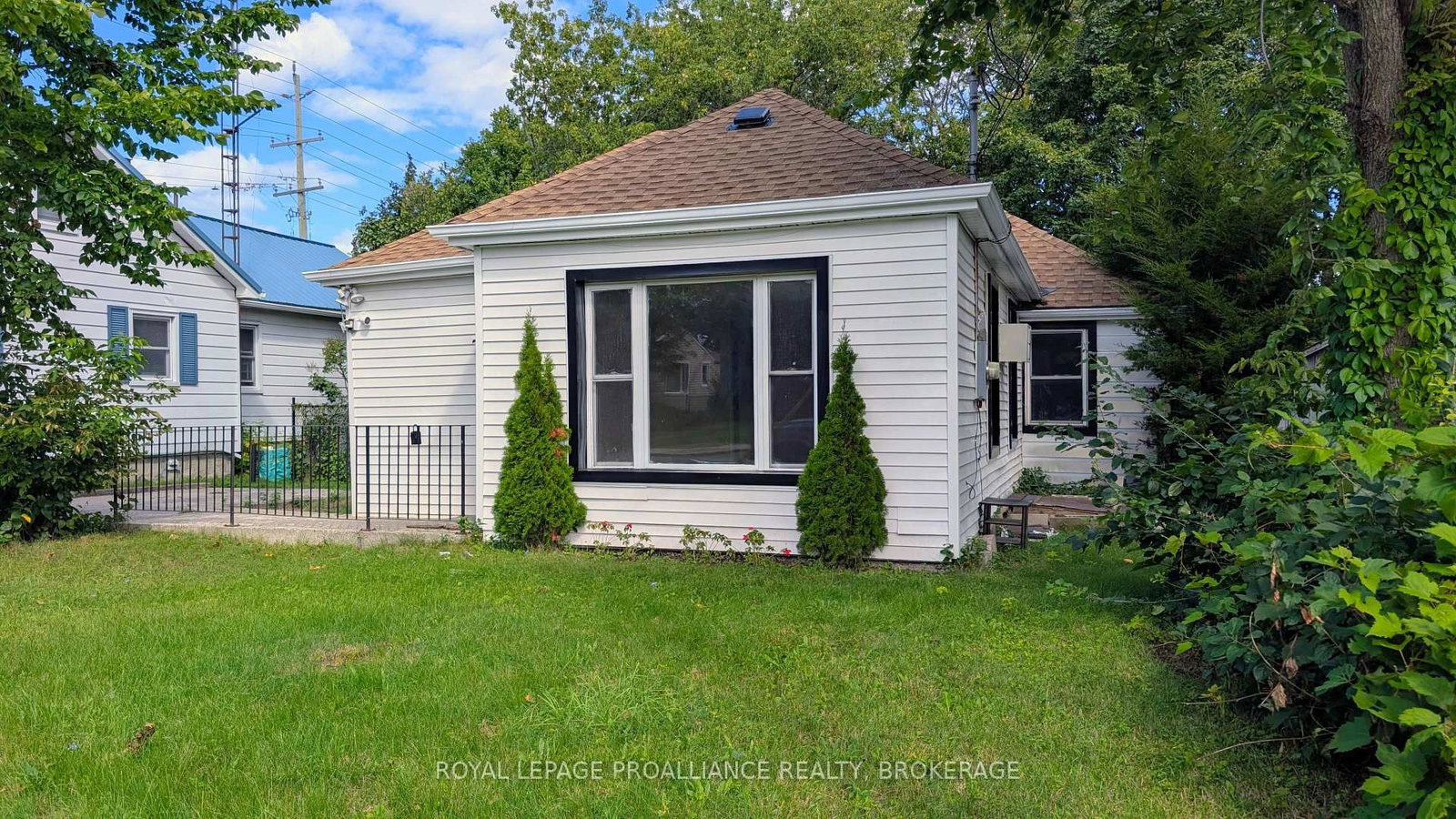 79 McDonald Avenue • Kingston, ON photo 2