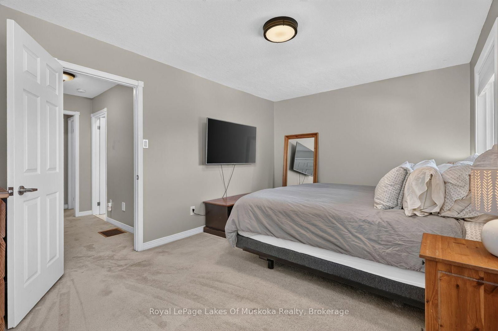 570 John Street S • Gravenhurst, ON photo 23