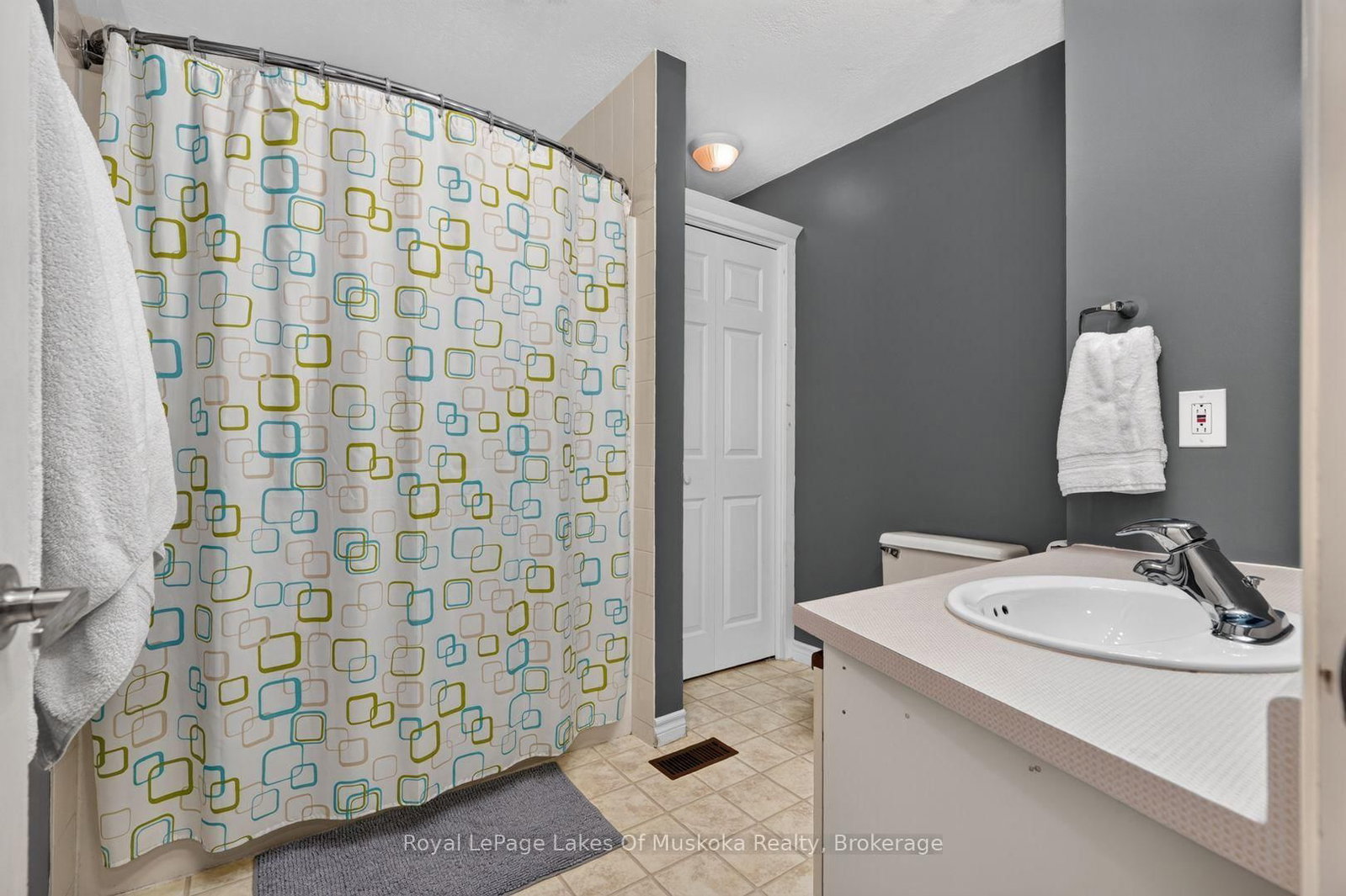 570 John Street S • Gravenhurst, ON photo 24