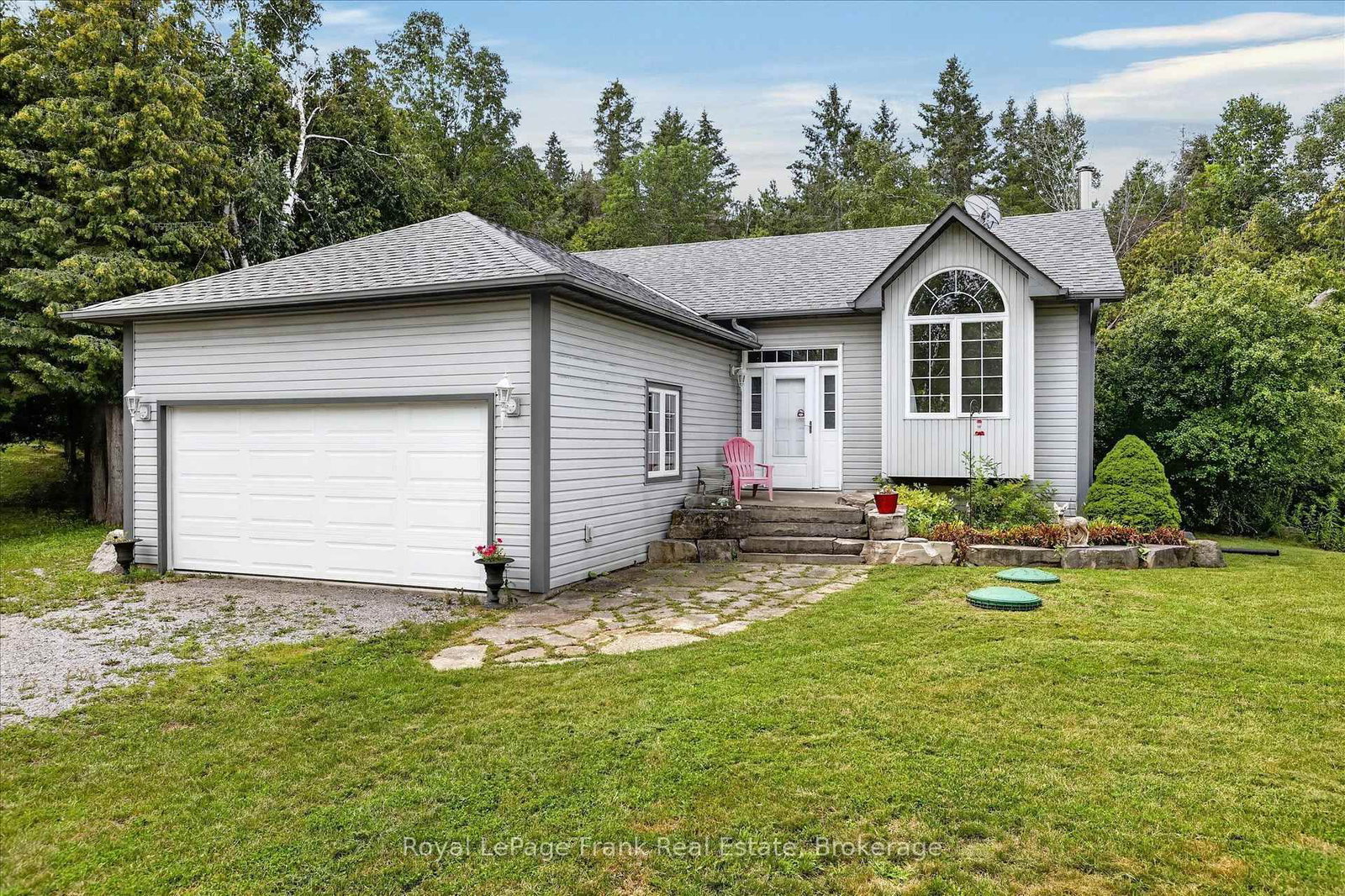 124 Sumcot Drive • Trent Lakes, ON photo 2