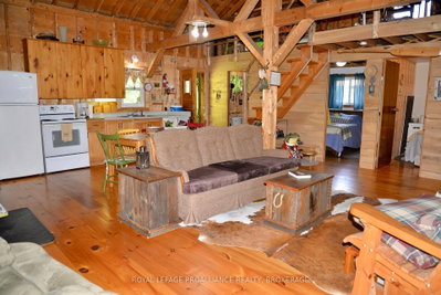 103 Estate Road • Leeds and the Thousand Islands, ON photo 4