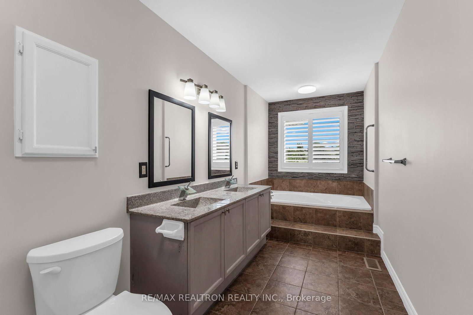 1422 Stoneridge Drive • Kingston, ON photo 35