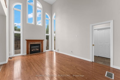 1422 Stoneridge Drive • Kingston, ON photo 9