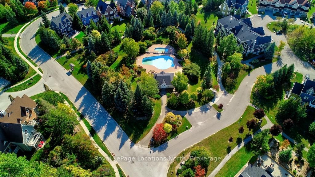 202 Snowbridge Way • Blue Mountains, ON photo 4