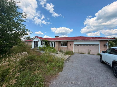 3084 Woodkilton Road • Ottawa, ON photo 3
